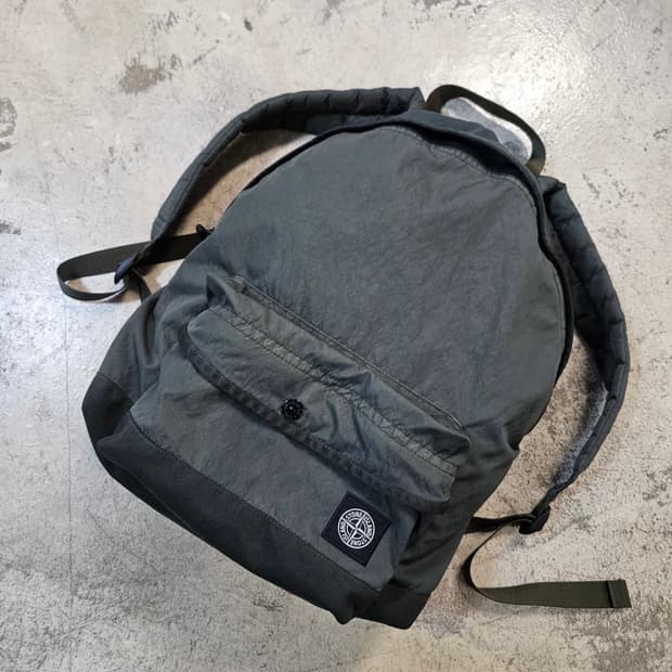 스톤아일랜드 백팩