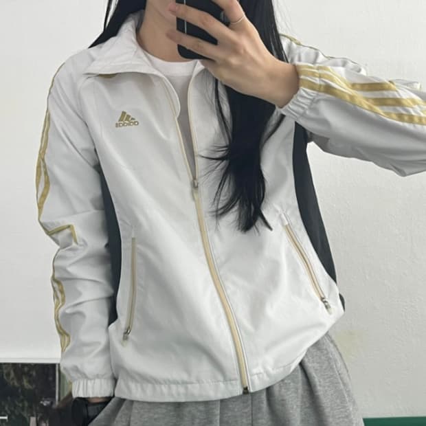 아디다스 대희귀 바람막이
