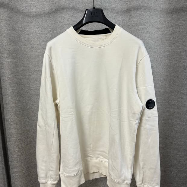 CP컴퍼니 렌즈와펜 맨투맨 화이트 (XL)