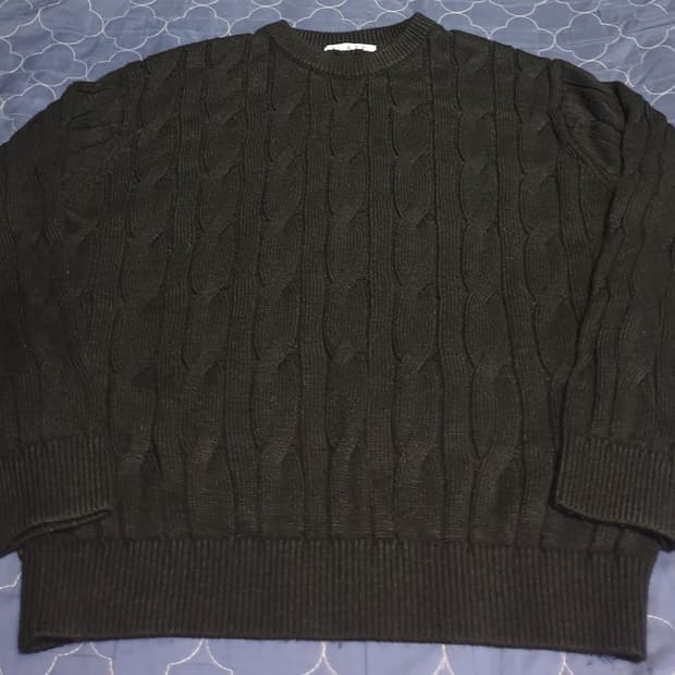 수아레 워셔블 라운드넥 케이블 니트 블랙 (M)