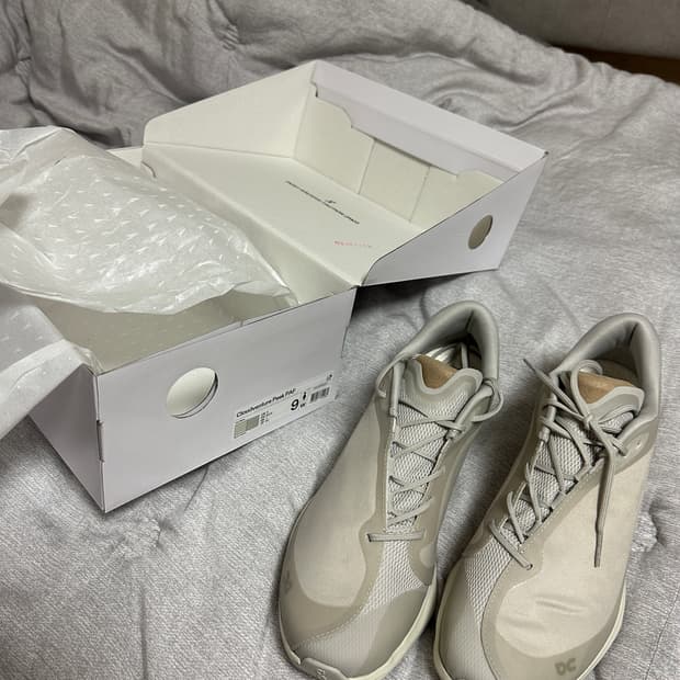 온러닝 x 파프 클라우드벤쳐 w9