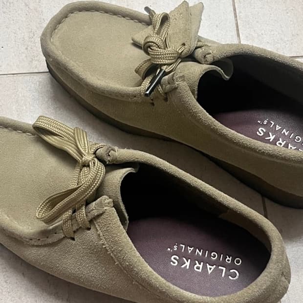 클락스 왈라비 메이플 스웨이드 230