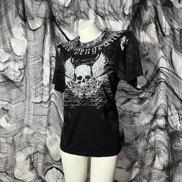 Punk skull Gothic detail t-shirt