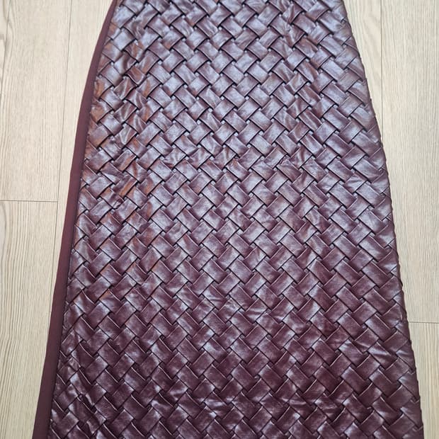 비건 레더 꼬임 스커트 