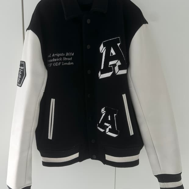 악셀아리가토 바시티 자켓 L