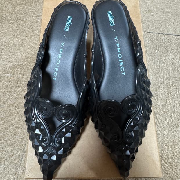 와이프로젝트 멜리사 뮬 새상품 팝니다