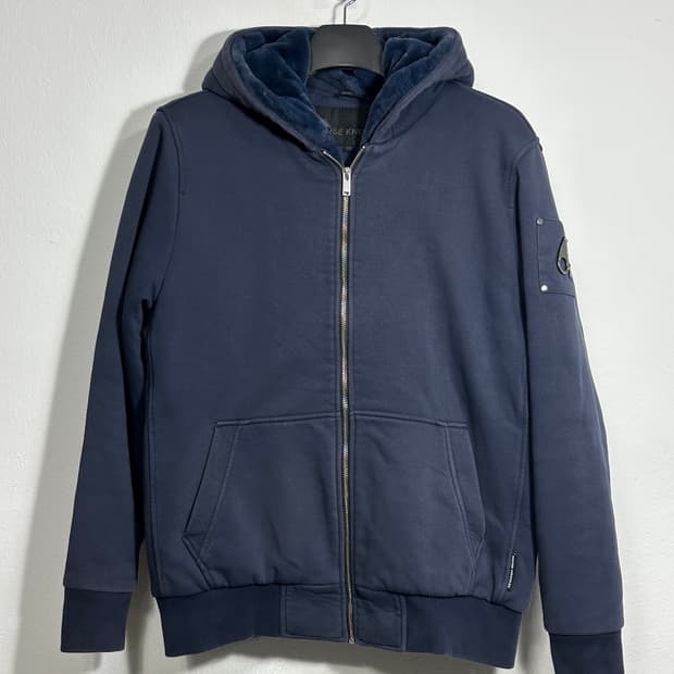 무스너클 버니스웨터 L사이즈