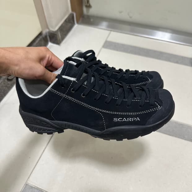 스카르파 모히또 블랙 260