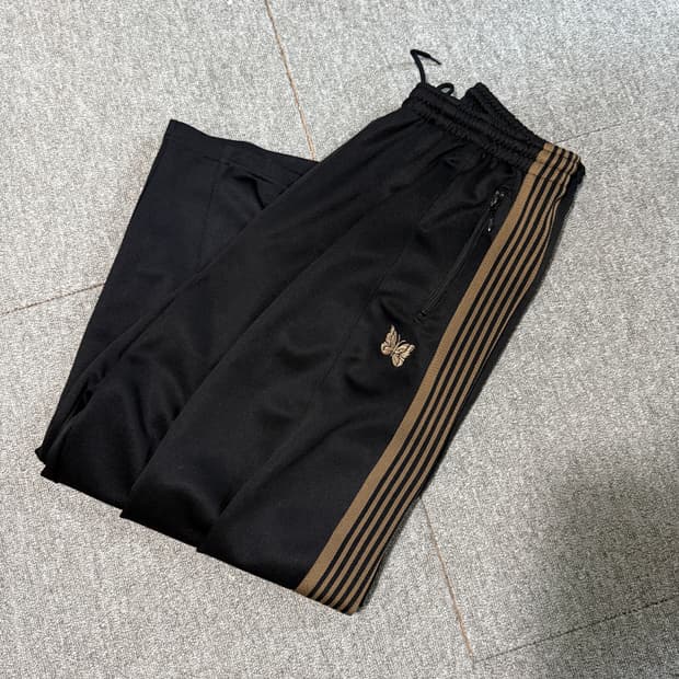 니들스 hd 검브라운 S 트랙팬츠