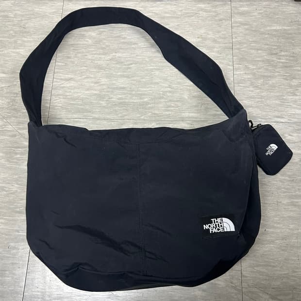 노스페이스 블랙 크로스백