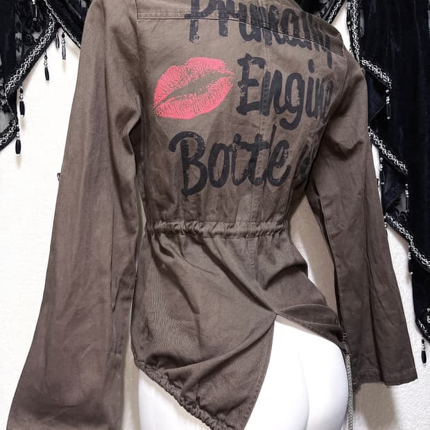 y2k 와투케 갸루 펑크 d.i.a 다이아깔 스트링 트임 견장 야상자켓