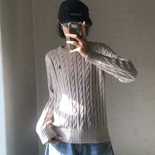 폴로 아쎈 베이지 케이블 니트