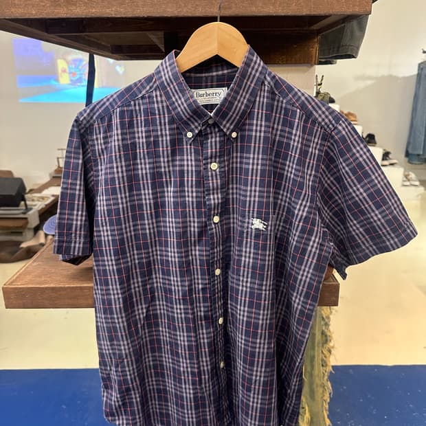 Burberry버버리 네이비 노비체크 반팔셔츠