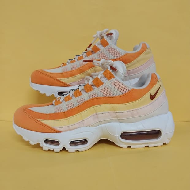 여성 나이키 에어맥스 95 오렌지 멀티 운동화 (240)