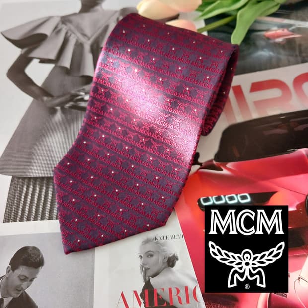 MCM 실크 버건디 올오버 로고 넥타이 9.3cm A+등급 A19405
