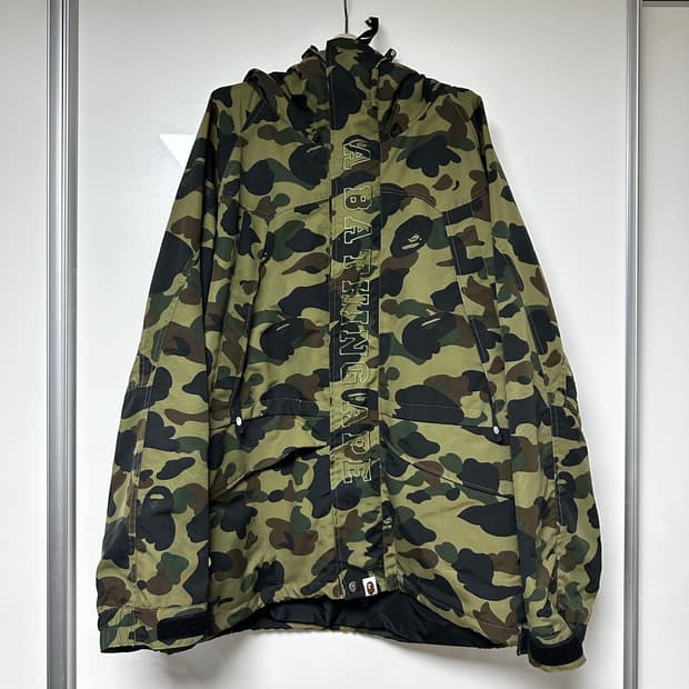 BAPE 1st camo snowboard jacket(2XL)