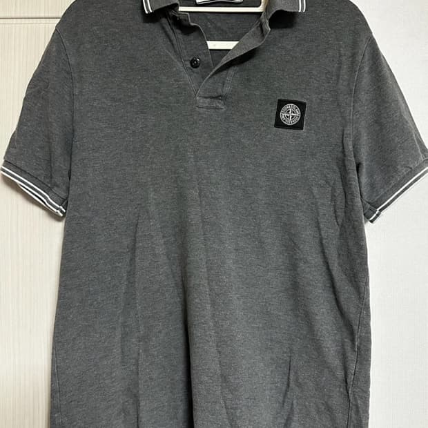 스톤아일랜드 그레이 반팔 카라티