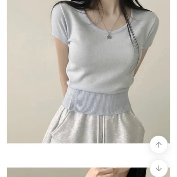 앤드모어 소라 반팔 니트