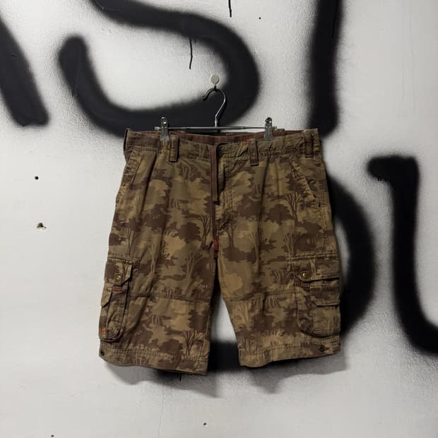에디바우어 빅사이즈 자카드 카모 버클 디테일 와이드 카고 반바지