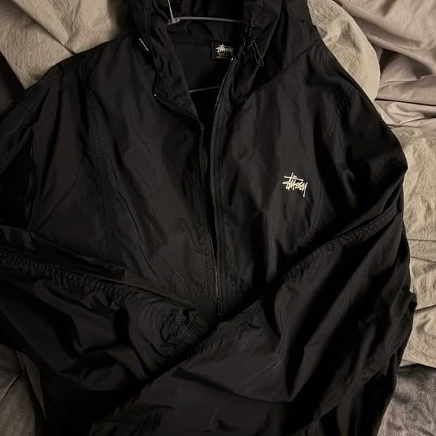 스투시 바람막이