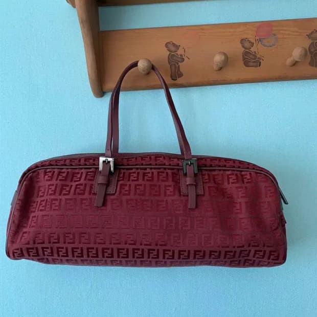 펜디 레드버건디 바게트백 정품
