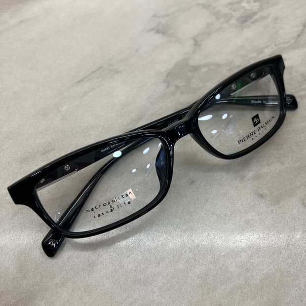 피에르 발망 Pierre Balmain 블랙 웰링턴 뿔테 안경