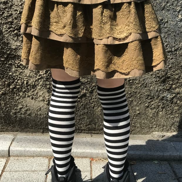 vintage brown lace skirt