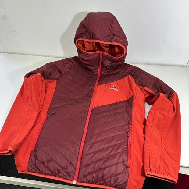 100 DEUTER 도이터 브라운 경량패딩