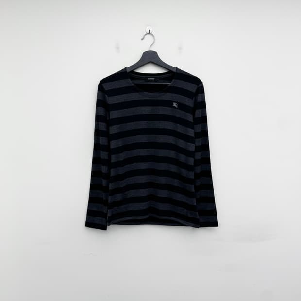 버버리 블랙라벨 블랙 스트라이프 롱슬리브 니트