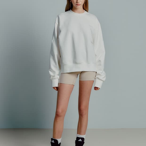 (새상품) 민아송  ESSENTIAL SWEAT SHIRT 화이트 판매