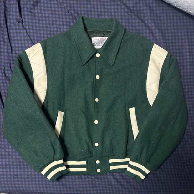 [L] 벌스데이수트 바시티자켓 그린