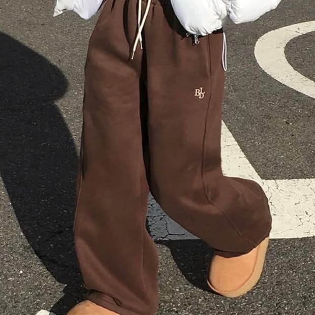 베이델리 갈색 양기모 조거팬츠