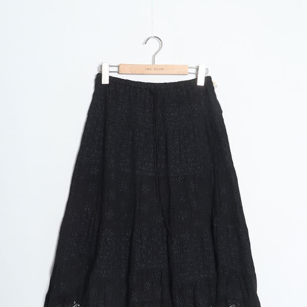  L'EST ROSE EyeletLace Skirt (26~27)