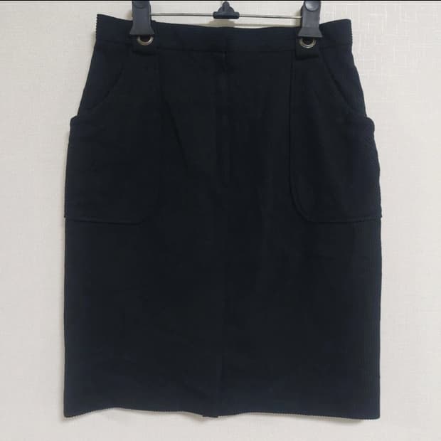 블랙 포켓 코듀로이 스커트