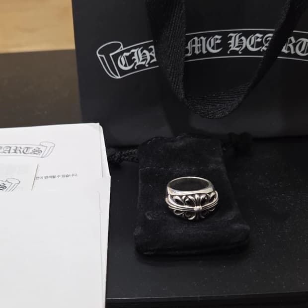 [판매] 크롬하츠 플로랄 크로스 링(US 5.5 / KS 11~10)