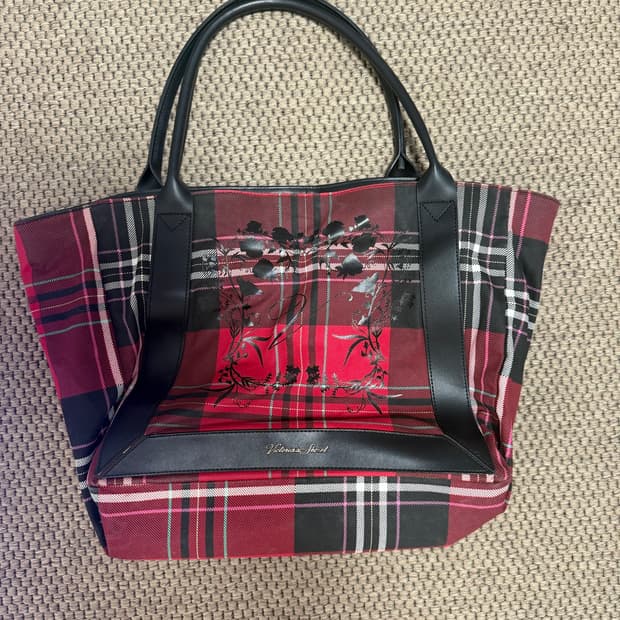 Victoria’s Secret Plaid Tote Bag ❤️