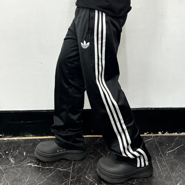 아디다스 블랙 삼선 파이어버드 와이드 트랙팬츠