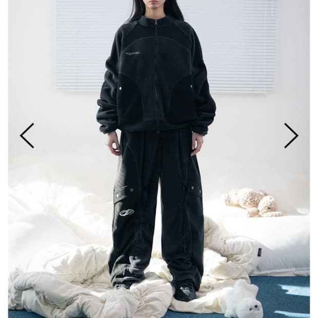 허그유어스킨 플리스 집업 블랙