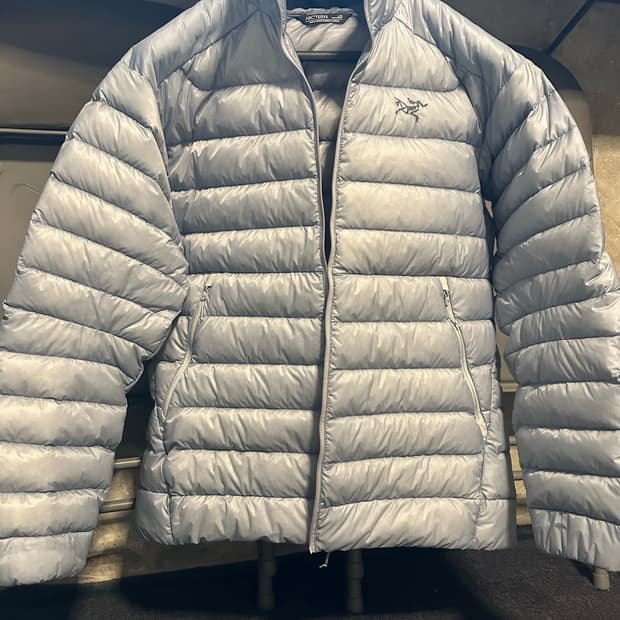 아크테릭스 세륨 후디 루센트 L