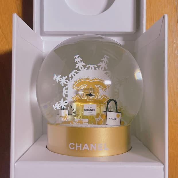 샤넬 뷰티 2024 홀리데이 스노우볼