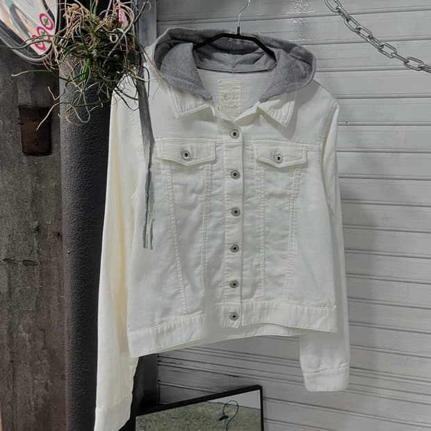 vtg hood trucker jacket