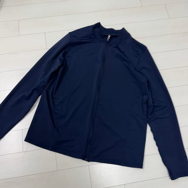 안다르 네이비 쿨링 자켓 L 사이즈  상태 9.6/10  사진찍고 안입습