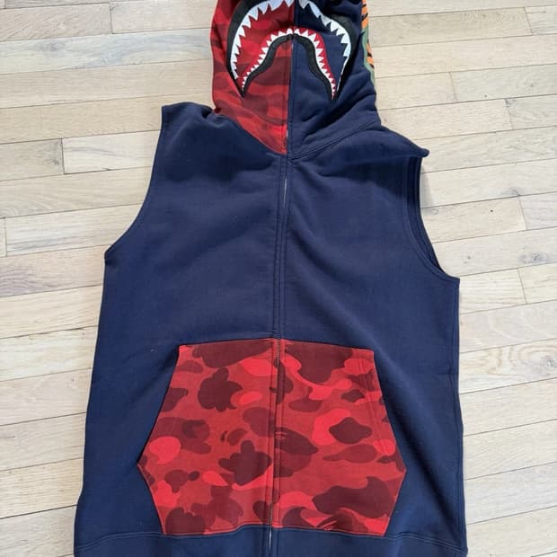 베이프 컬러 카모 후드 슬리브리스 샤크 레드 네이비