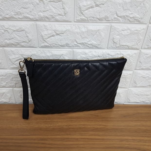 루이까또즈 여성 클러치백 (퀄팅 가죽) 