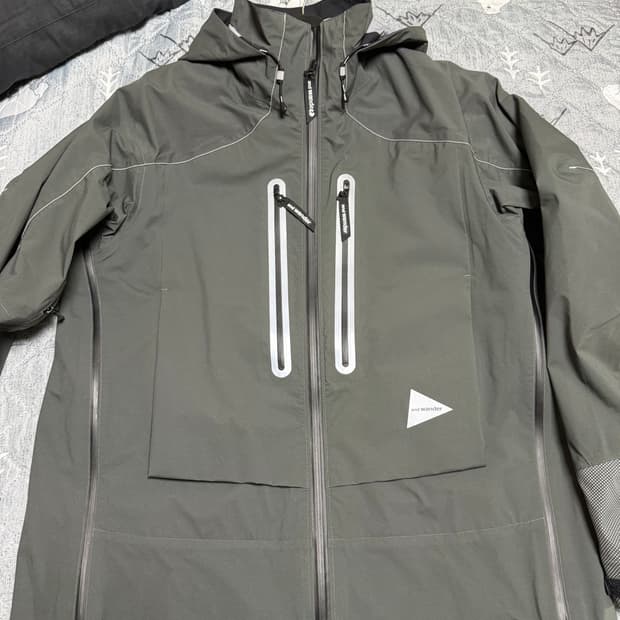 and wander 앤드원더 퍼텍스 레인자켓 다크그레이 2xl