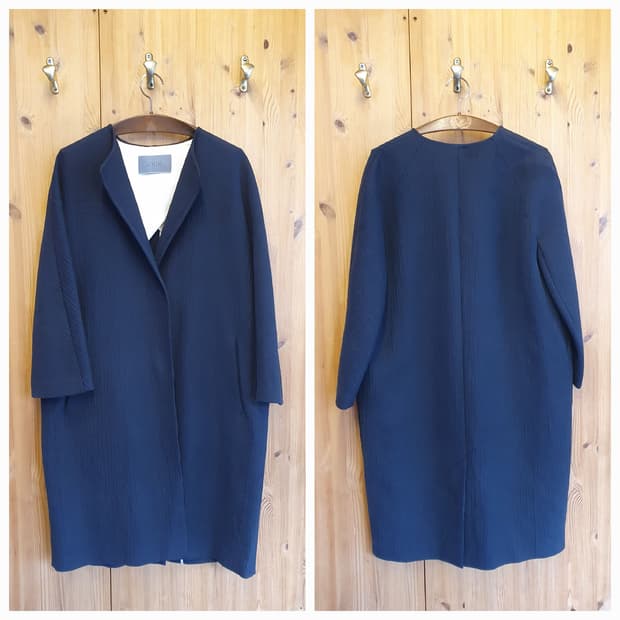 77.르베이지 헤비플리츠 코트