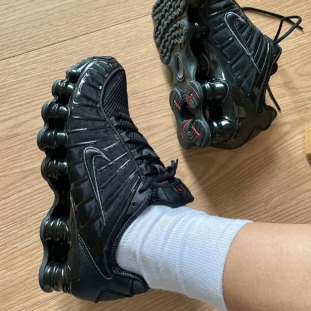 나이키 샥스 230