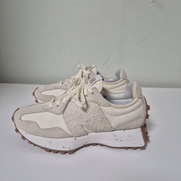 뉴발란스 327 아이보리 운동화220