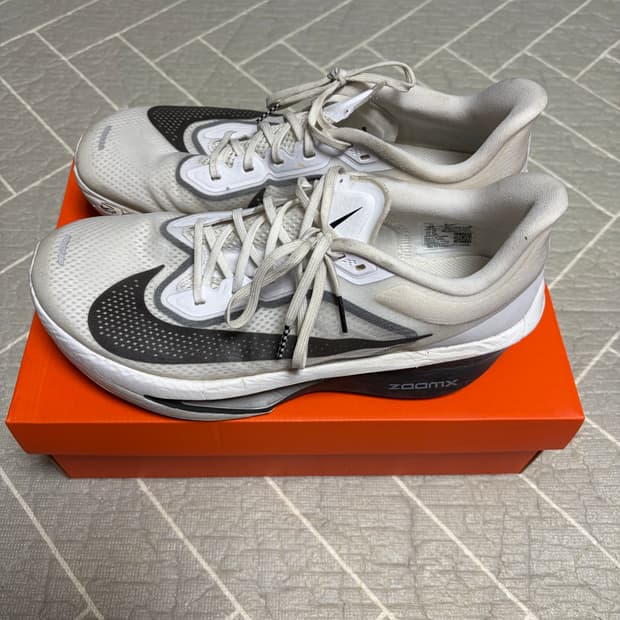 나이키 줌 플라이 6 화이트 스모크 그레이