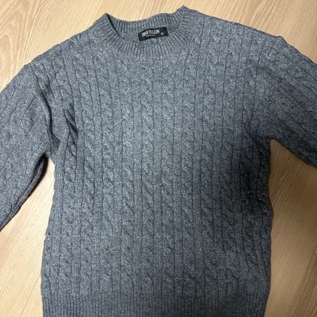 도흐 꾀배기 니트